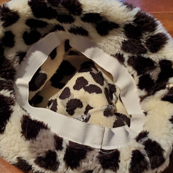 Hand Warmer Muff Faux Dalmation Fur Girls Plus Bonus Hat - Black White Spotted - Picture 8 of 8